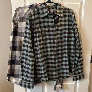 Carhartt women’s button down, nwot. 2 shirts.